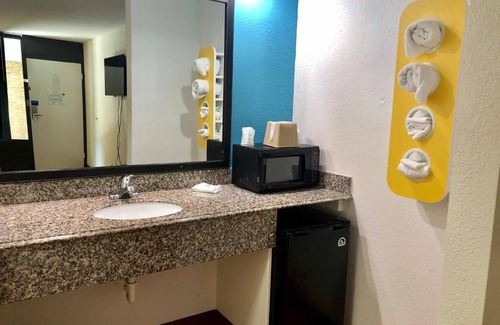 Nashville Hotel | Motel 6 Nashville, TN - Airport