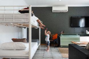 Westcourt Apartment | Motel Nomad