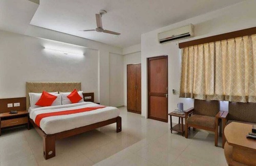 Vallabh Vidhyanagar Hotel | Motel Sanvaria Regency