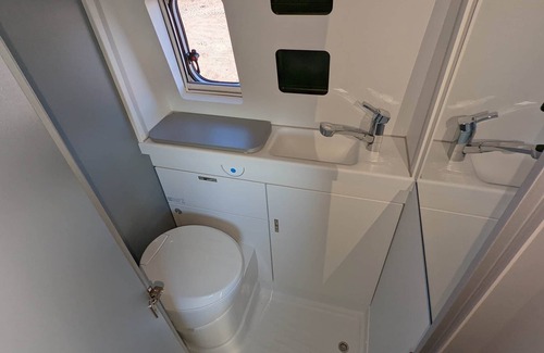 Handewitt House | Motorhome Berth31 No. 2