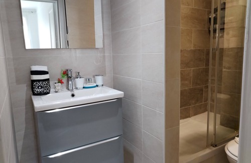 La Courneuve Apartment | Mouna Stay