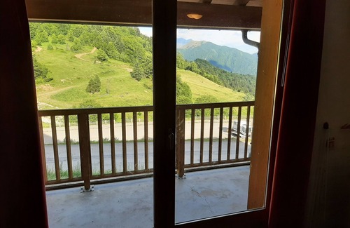 Guzet Neige Apartment | Mountain apartment at the foot of the pistes GUZET NEIGE PYRENEES with balcony