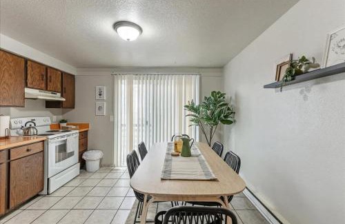 Ferron House | Mountain Biking Close By Fully Fenced Yard