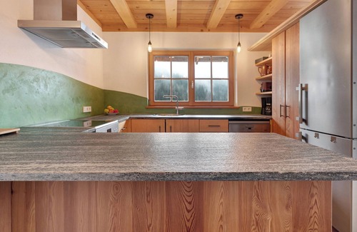 Campolasta House | Mountain Cabin 'Garmesegghof' with Mountain View, Private Terrace and Wi-Fi