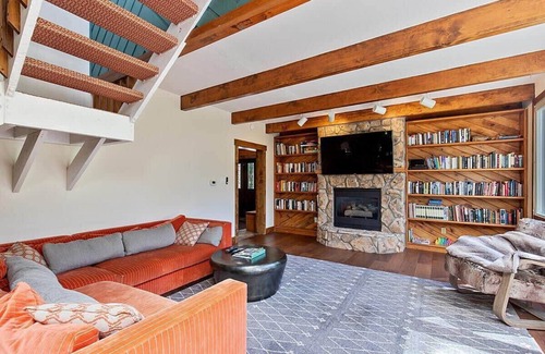 Weisshorn House | Mountain Chalet Just Blocks from Gondola & Main St