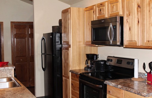 Deadwood Apartment | Mountain Escape at Mad Peak Lodging, sleeps up to six