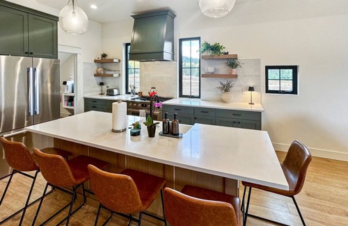 Tamarack House | Mountain Escape with Hot Tub & Loft Near Tamarack Resort