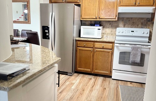 Sugar Mountain Condo | Mountain Getaway. Furnished 2/2 Condo, for the Outdoor Enthusiast! Free 5G WIFI