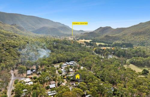 Halls Gap House | Mountain Hideaway by Halls Gap Accommodation