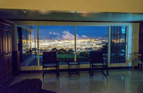 Aserri House | Mountain Home Overlooking The San Jose' Valley