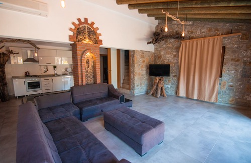Akyaka Villa | Mountain House 2 Akyaka Daily Weekly Rentals
