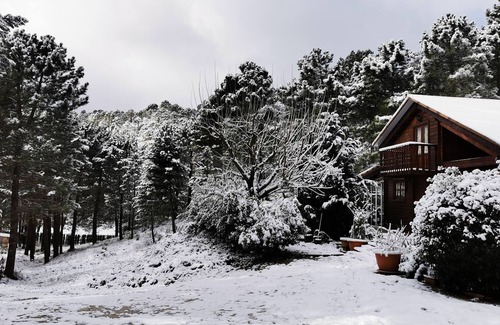 Riopar Viejo Villa | Mountain lodge in Calar del Rio Mundo Natural Park
