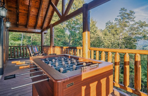 Gatlinburg - Pigeon Forge Apartment | Mountain Majesty With Spectacular Views