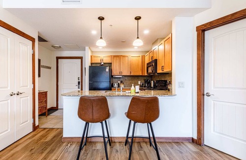 Canmore Condo | Mountain Paradise"at Falcon Crest Lodge