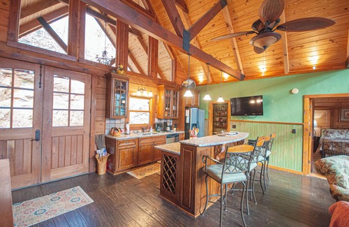 Hayesville Cabin | Mountain Retreat - 4/3 - hot tub, wrap around deck w/spectacular mountain views,