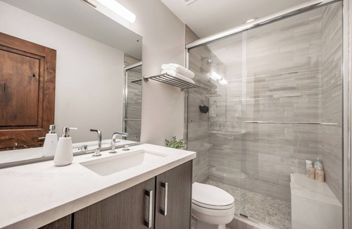 Pinebrook House | Mountain retreat in Park City! Modern inside/ traditional outside. Sleeps 8-10