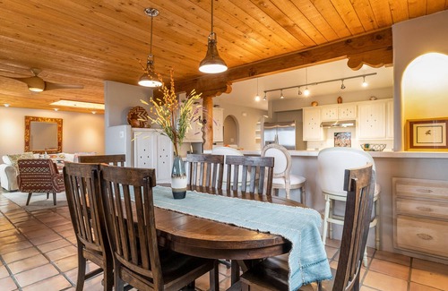 Northeast Santa Fe House | Mountain Retreat with Stunning Views and Hot Tub