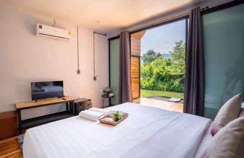Doi Saket House | Mountain View ห้องพักริมน้ำ พร้อมสระว่ายน้ำ และพื้นที่ส่วนตัว