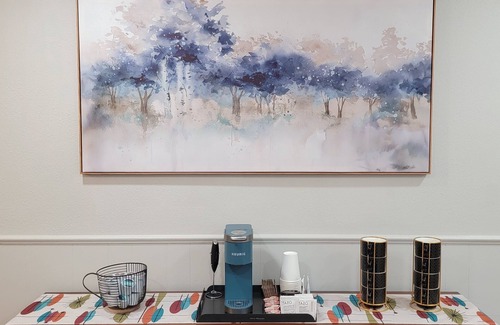 Highlands House | Mountain View ᨒ Adults Only ᨒ 2 Kg & 1 Qn ᨒ Mid-Century ᨒ Olde Town Arvada Charm