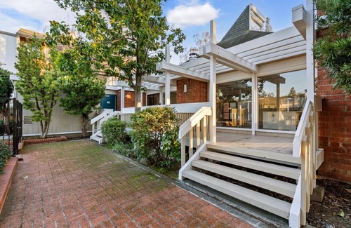 The Crossings Apartment | Mountain View 2BR/2BA. Prime Location. Pools, Hot tub + BBQ! 30-60 Day Rent. NEW