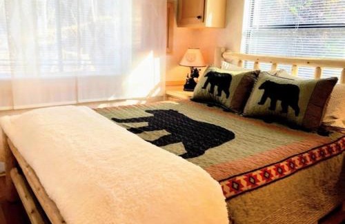 Whittier Villa | Mountain View #615