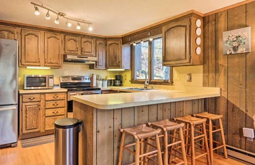 Conway House | Mountain-View Conway Cabin about 9 Mi to Slopes!