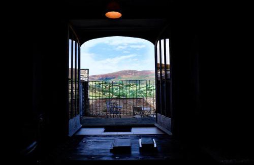 Crickhowell House | Mountain View Farm Cottage