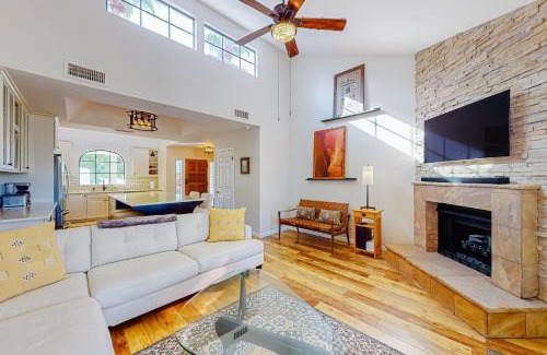 Biltmore Courts Apartment | Mountain View Retreat