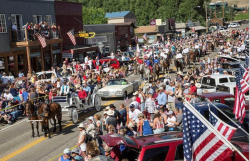 Ennis House | Mountain View Suite