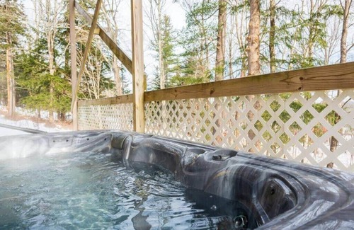 Ludlow House | Mountainside 4-BR Lodge 2-min to Okemo Mountain