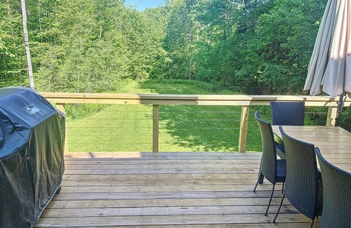 East Burke House | Mountainside Getaway