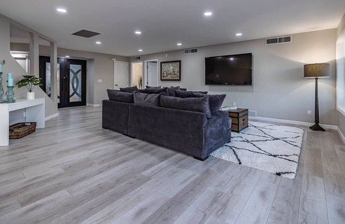 Mountain Gardens Estates House | Mountainside Villa-Luxury Desert Retreat w/ Panoramic Views