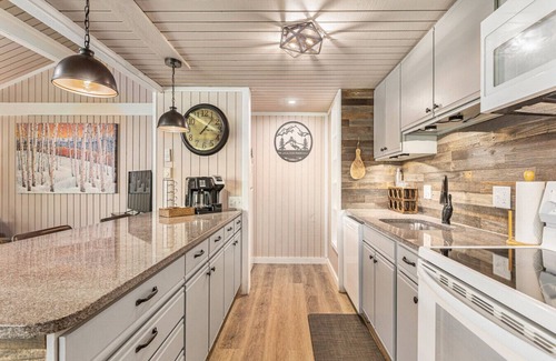 Bellaire Apartment | Mountainview Townhouse