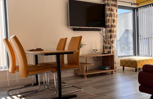 Newcastle Apartment | Mourneview Loft - Luxury Apartment