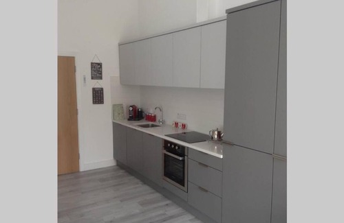 Newcastle Apartment | Mourneview Loft - Luxury Apartment