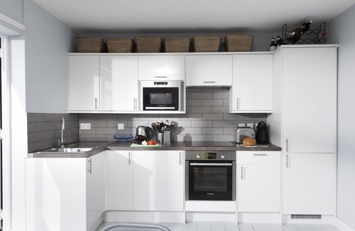 Mousehole House | Mousehole View - an apartment that sleeps 4 guests in 2 bedrooms