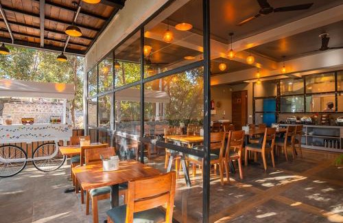 Sattal Hotel | Moustache Bhimtal Luxuria, Nainital