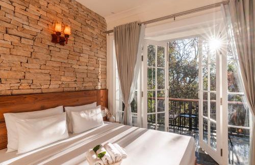 Sattal Hotel | Moustache Bhimtal Luxuria, Nainital