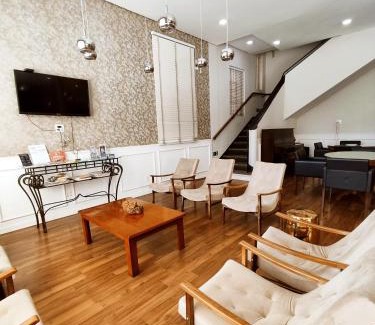 Regiao Urbana Homogenea IX Hotel | MOVA Hotel D'oeste - Localizado em frente a Praça Principal da Cidade, na área Central - Pé na Praça