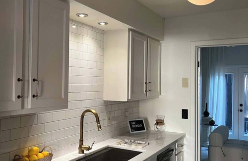 Turtle Creek House | Mr. Nomad: Artistic Abode in Uptown