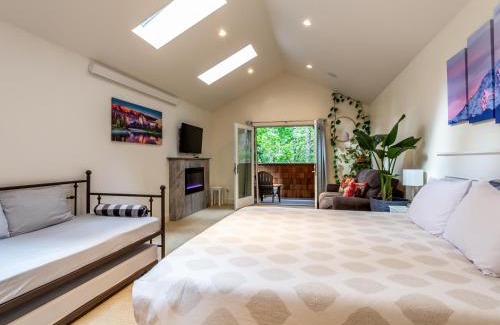 Warnick House | Mt. Baker ski stash, fast Wi-Fi, pets ok