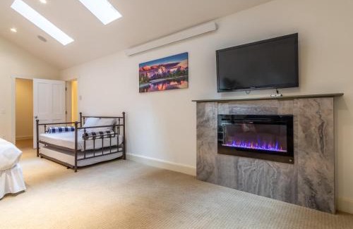 Warnick House | Mt. Baker ski stash, fast Wi-Fi, pets ok