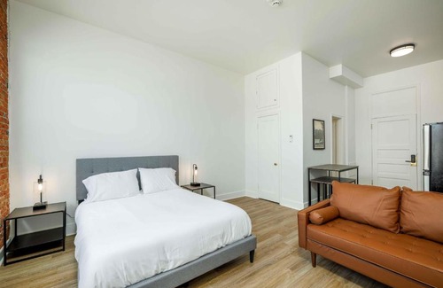 Historic Livingston House | MT Block Unit 15 Shields