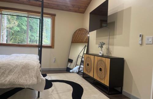 Verlot House | Mt Pilchuck view Cedar's Cabin