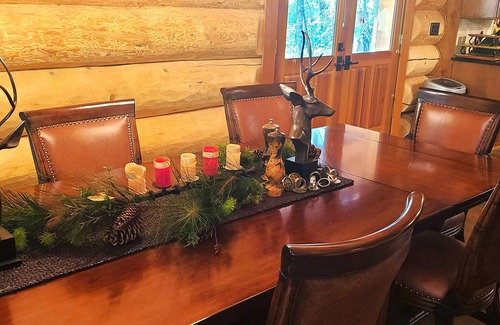 Enumclaw House | Mt. Rainier and Crystal Mountain Luxury Lodge