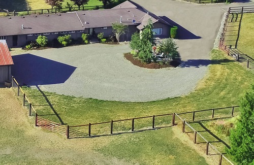 Enumclaw House | Mt Rainier & Crystal Mt is your back yard in the Town of Enumclaw