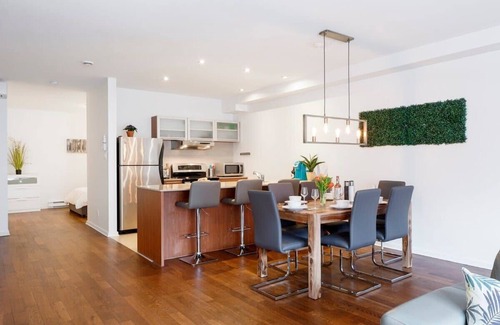 Plateau Mont Royal Apartment | MTLVR #01 | A gem in the Plateau, Metro 5 min