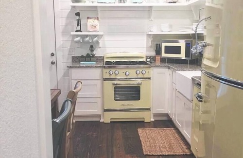 Mena Cabin | Mtn Cabin Lake HotTub | Kayak | Fish | AtvTrls