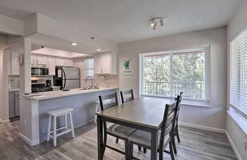 Tahoe Village Apartment | Mtn-view Lake Tahoe Escape: 'heavenly Daze Chalet