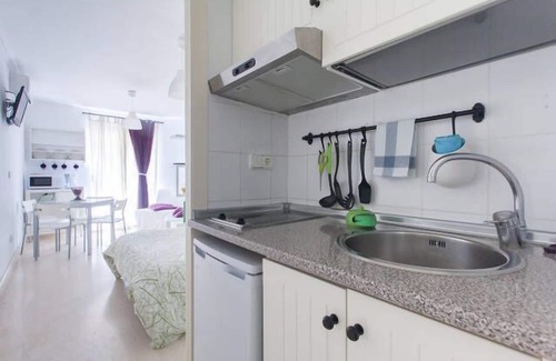 Alicante City Centre Apartment | MUÑOZ STUDIO #8 IN THE OLD TOWN ONLY 5 MINUTES WALK TO THE BEACH